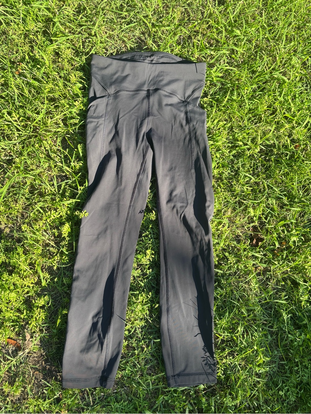 Black lululemon leggings size 4